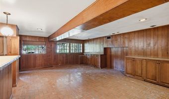 422 S Highland St, Ada, OK 74820