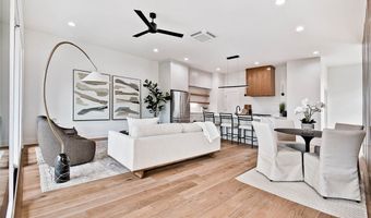 208 NW 9th St, Bentonville, AR 72712