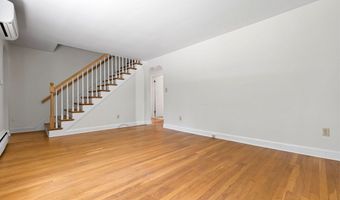 10 Standley St, Beverly, MA 01915