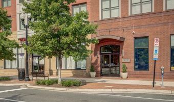 1107 S WALTER REED Dr 302, Arlington, VA 22204