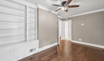 2327 Donald St, Ames, IA 50014