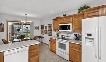 842 Lindsay Ct SW, Altoona, IA 50009