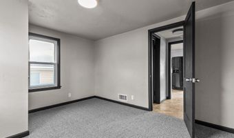 1200 S KERNAN Ave, Appleton, WI 54915