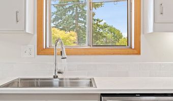 7307 SE MONROE St, Milwaukie, OR 97222