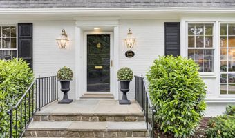 5973 SEARL Ter, Bethesda, MD 20816