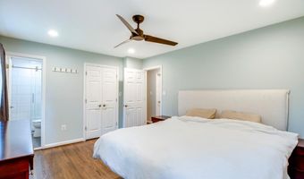 8217 CINDY Ln, Bethesda, MD 20817