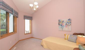 2617 Rivers Bluff Ln, Anoka, MN 55303