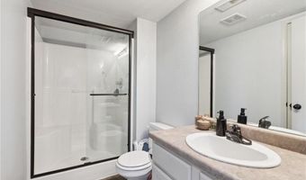 121 Silver Leaf Ln, Baldwin City, KS 66006