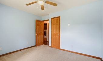 5230 Laubert Rd, Atwater, OH 44201