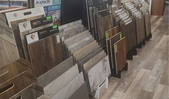 636 N Main St, Ottawa, KS 66067