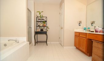 202 W DARBY Cir, Dover, DE 19904