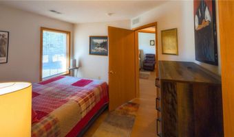 1906 Oak Tree Ln B, Austin, MN 55912