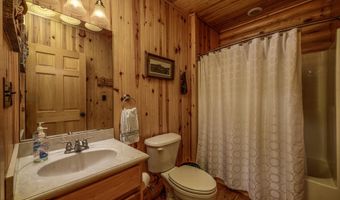 740 Log Cabin Rd, Arapahoe, NC 28510