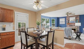 638 Old Ballwin Rd, Ballwin, MO 63021