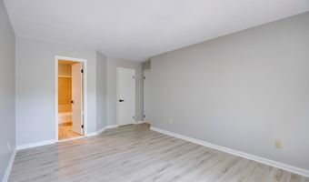 7707 LAFAYETTE FOREST Dr 21, Annandale, VA 22003