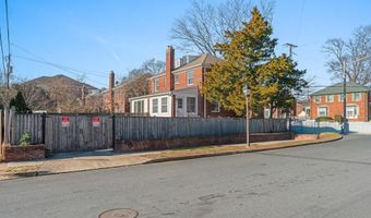2100 27TH St S, Arlington, VA 22206