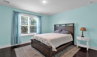 1352 Anchor Ave, Beachwood, NJ 08722