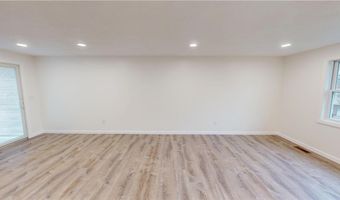 69 Cushing St, North Providence, RI 02904