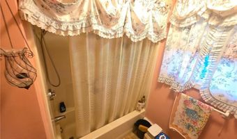 95 Angell Ave, North Providence, RI 02911