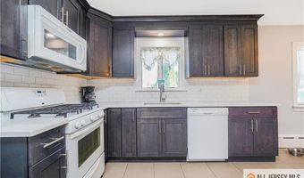 82 Milltown Rd, East Brunswick, NJ 08816