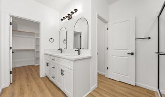 9224 Holly Ave, California City, CA 93505