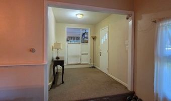 5 LakeView Dr S, Alloway, NJ 07419