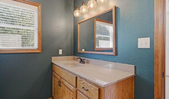 214 Hillside Dr, Baldwin City, KS 66006