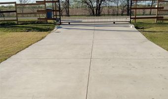 750 Section House Rd, Alba, TX 75119