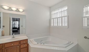 6 MOUNTAIN STREAM Ct, Barnegat, NJ 08005