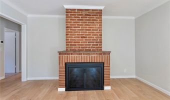 1956 N Roosevelt, Altadena, CA 91001
