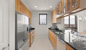1200 N HARTFORD St 601, Arlington, VA 22201