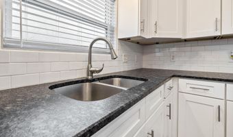 226 S First St, Benton, AR 72015