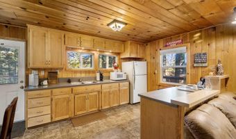 2534 Middle Dr, Arnold, CA 95223