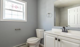 27 Drummond St, Auburn, ME 04210