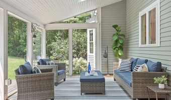 696 Liberty Square Rd, Boxborough, MA 01719