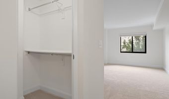 1600 N OAK St 524, Arlington, VA 22209