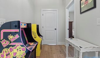 15 Swanee Dr, Albertville, AL 35950