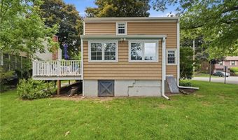 10 Sprague St, Cumberland, RI 02864