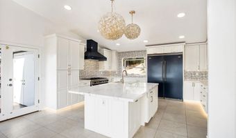 4143 Sunnyhill Dr, Carlsbad, CA 92008