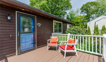 12 Twin Leaf Trl, Narragansett, RI 02874