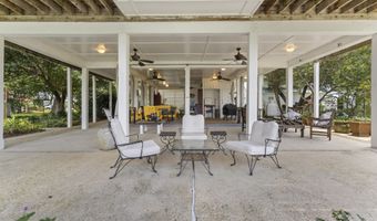 1099 Campbell Dr, Biloxi, MS 39532