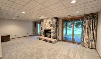 2782 Maitland Dr, Ann Arbor, MI 48105
