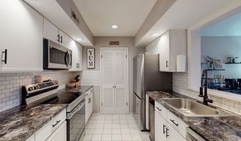 20 Raymond Pl 3-14B, Danbury, CT 06810