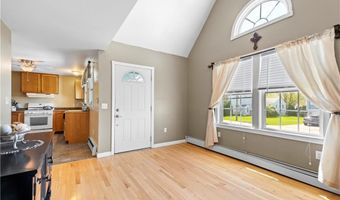 3 Jones Ave, Bristol, RI 02809