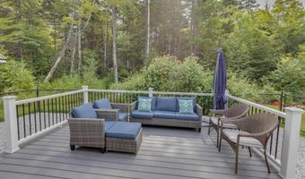 101 Loft Cir, Campton, NH 03223
