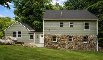 28 Spruce Mountain Rd, Danbury, CT 06810