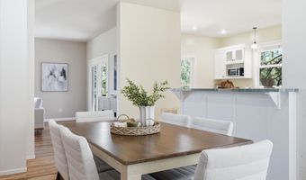 215 Piedmont Dr, Ashland, OR 97520