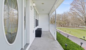 1469 Allegheny Dr, Blakeslee, PA 18610