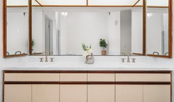 98-653 Papalealii St, Aiea, HI 96701
