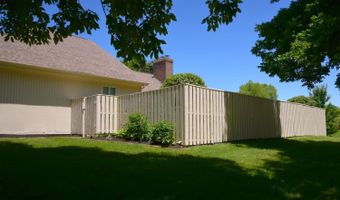 15 Ash Hill Ct, Batesville, IN 47006